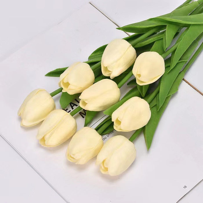 Tulip high-end simulation bride holding flowers in fresh and minimalist style, wedding photography props, fake flowers