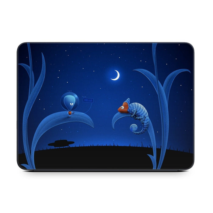 Alien and Chameleon - Apple Smart Keyboard Folio Skin